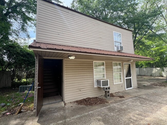 property at 2508 11th Ct
