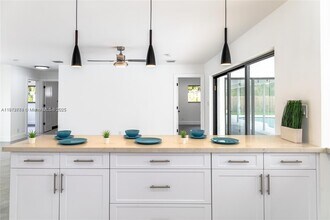 1001 NW 6th Dr in Boca Raton, FL - Building Photo - Building Photo