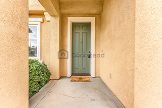 2138 Dana Cir in Corona, CA - Foto de edificio - Building Photo