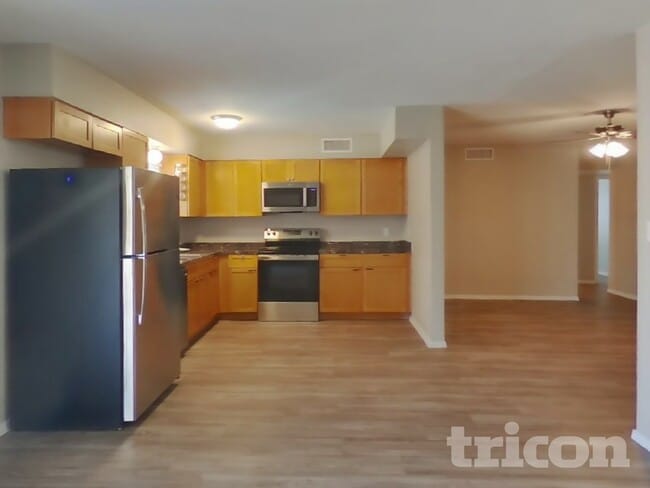 8102 W Heatherbrae Dr