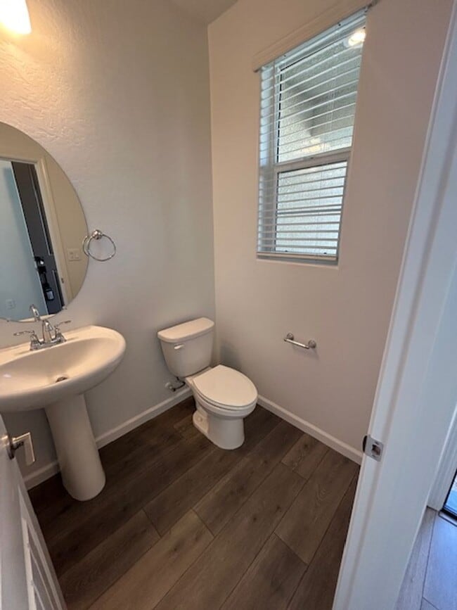 3016 Chapel St in Visalia, CA - Building Photo - Building Photo