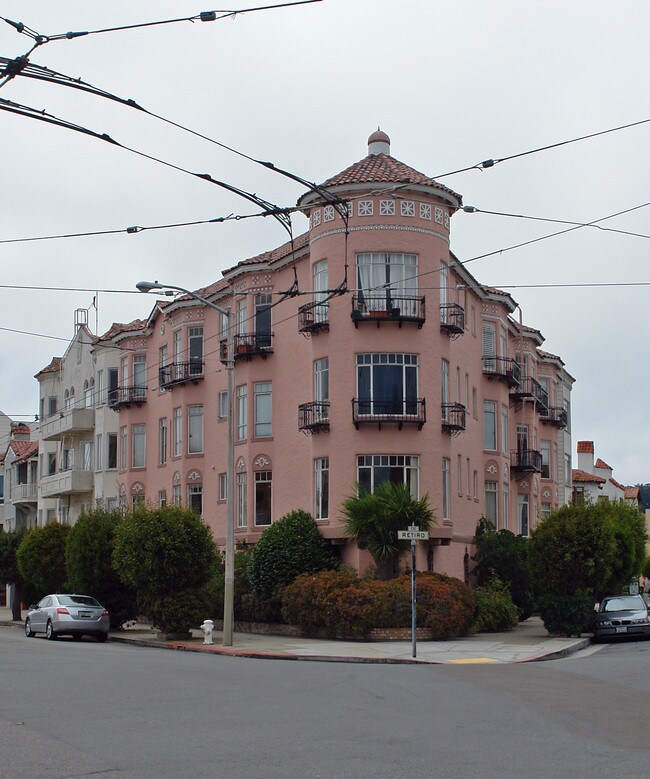 3789 Fillmore St in San Francisco, CA - Foto de edificio - Building Photo