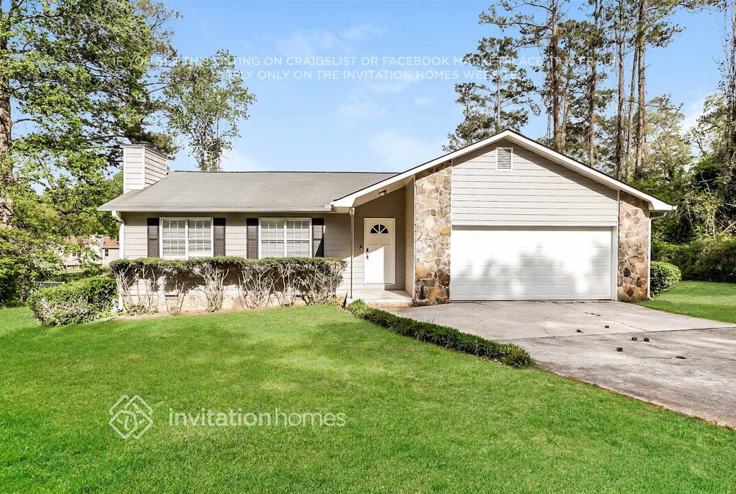 520 Club Valley Dr in Stockbridge, GA - Building Photo
