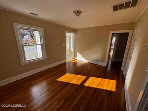 10 Green Twig Dr in Toms River, NJ - Building Photo - Building Photo