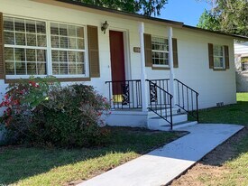 1106 NE 17th Ter in Ocala, FL - Building Photo