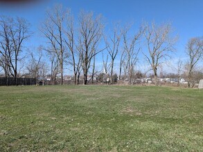 158 E Maumee Ave in Napoleon, OH - Building Photo - Building Photo