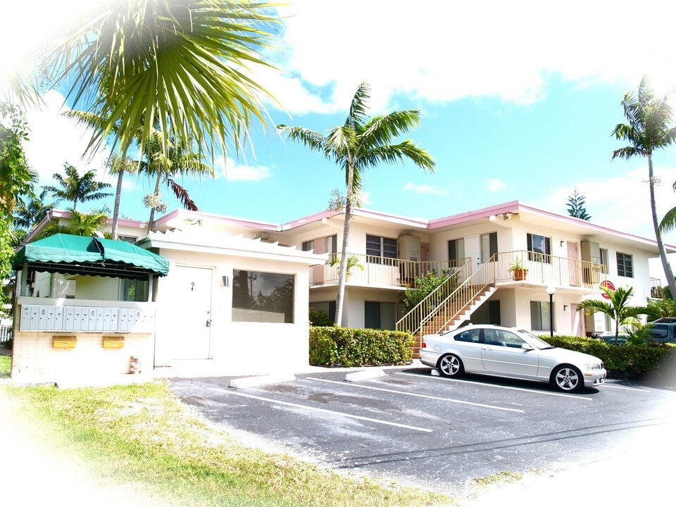 1790 Harbour Inlet Dr-Unit -3B in Fort Lauderdale, FL - Building Photo