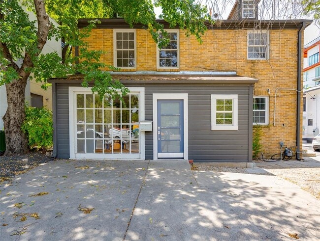 property at 807 W 12th St