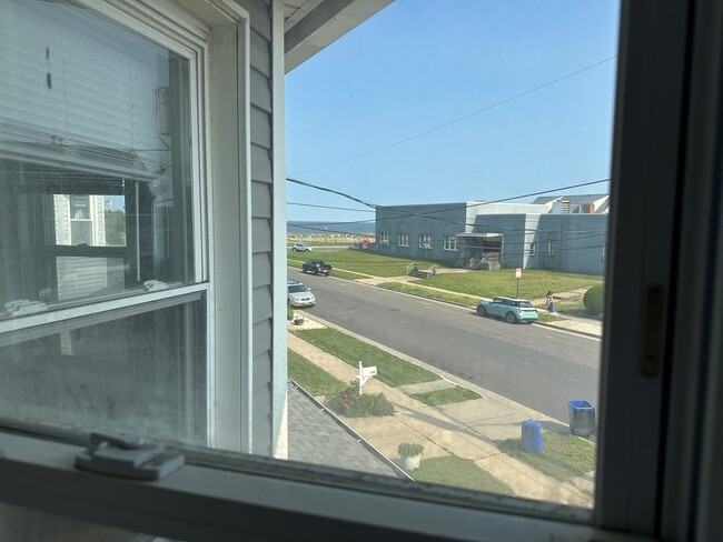 108 5th Ave in Bradley Beach, NJ - Foto de edificio - Building Photo