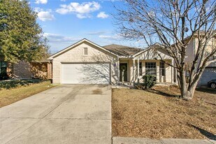 9401 Pioneer Forest Dr in Austin, TX - Building Photo