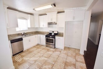 1240 W 82nd St in Los Angeles, CA - Building Photo - Building Photo