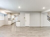 2524 Boxwood Ave photo'