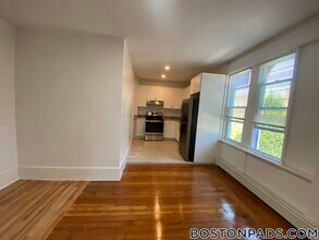 7 Greenville St, Unit 3 in Boston, MA - Building Photo - Building Photo