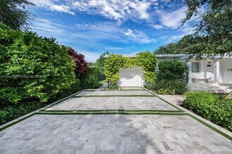 919 Granada Groves Ct in Coral Gables, FL - Building Photo - Building Photo