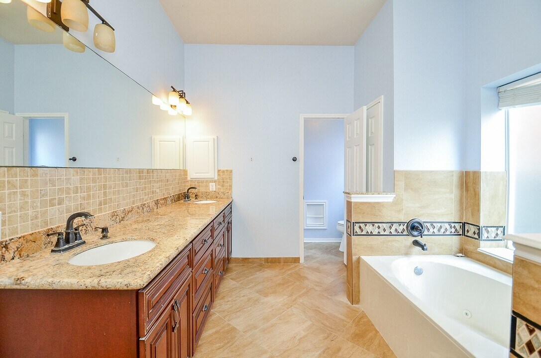 5510 Poundstone Ct in Sugar Land, TX - Building Photo