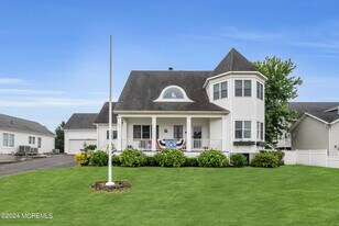 16 Anderson St in Monmouth Beach, NJ - Building Photo