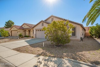 881 E Appaloosa Rd in Gilbert, AZ - Building Photo - Building Photo