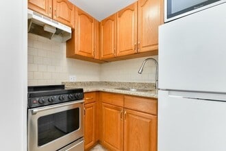 36 Winchester St in Brookline, MA - Building Photo - Building Photo
