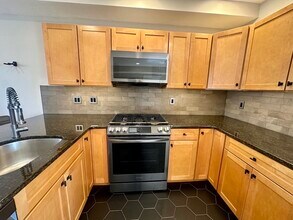 32 Parker St in Boston, MA - Building Photo - Building Photo