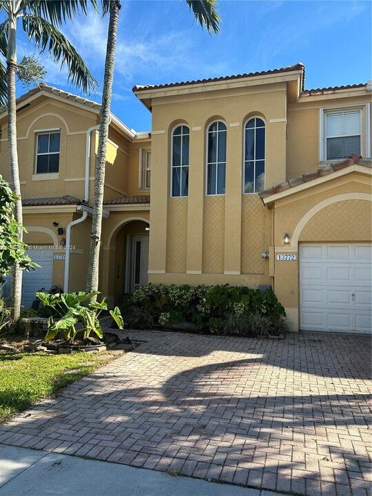 13772 SW 118th Terrace in Miami, FL - Building Photo