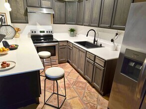 2351 Longhorn St in Dallas, TX - Building Photo - Building Photo