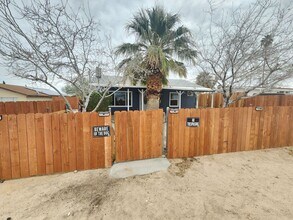 5525 Mariposa Ave in Twentynine Palms, CA - Building Photo - Building Photo