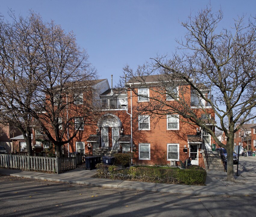 Campbell Antler in Toronto, ON - Building Photo