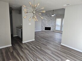 5616 Preston Oaks Rd, Unit 202 in Dallas, TX - Building Photo