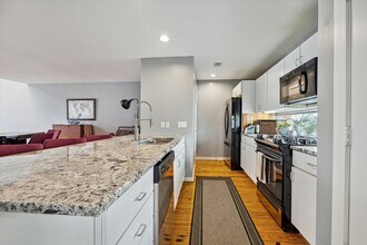 815 Robin St in Houston, TX - Foto de edificio - Building Photo
