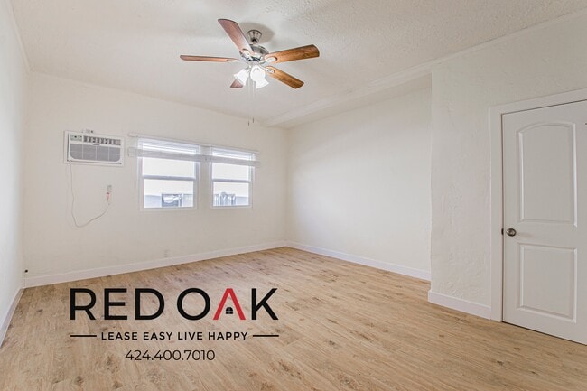 property at 921 S Bonnie Brae St
