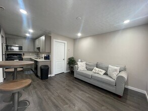 1335 W 69th St in Cleveland, OH - Building Photo - Building Photo