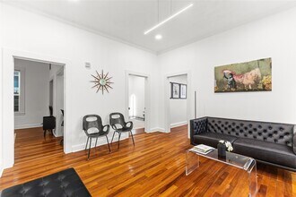 315 W 9th St in Houston, TX - Building Photo - Building Photo