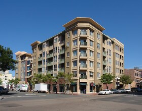 Pacific Terrace in San Diego, CA - Building Photo - Building Photo