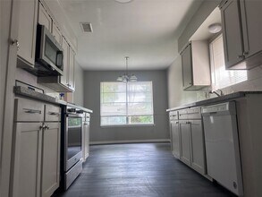 13611 Fernhill Dr in Sugar Land, TX - Building Photo - Building Photo