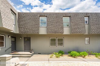 75 Grand Central Ave in Lavallette, NJ - Building Photo - Building Photo