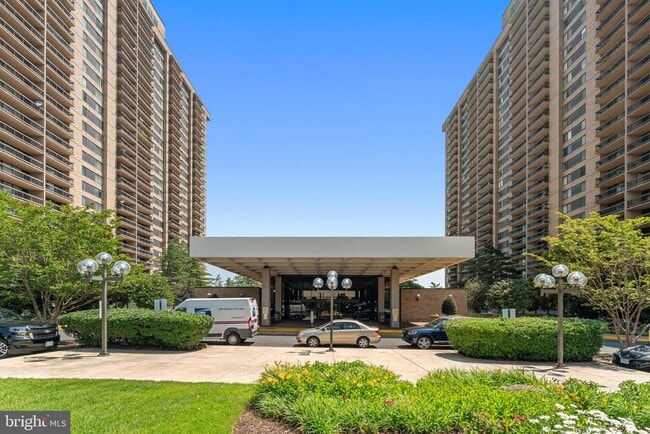 property at 3701 S George Mason Dr