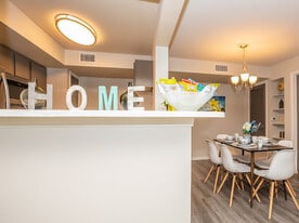 La Mansion in Brownsville, TX - Building Photo