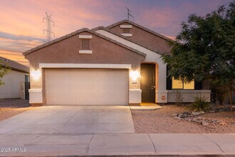 23759 W Magnolia Dr in Buckeye, AZ - Building Photo - Building Photo