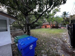 105 NW 31st St in Miami, FL - Building Photo - Building Photo