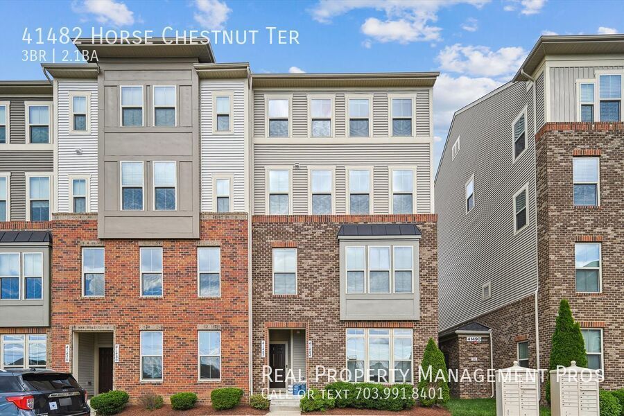 41482 Horse Chestnut Terrace in Aldie, VA - Building Photo