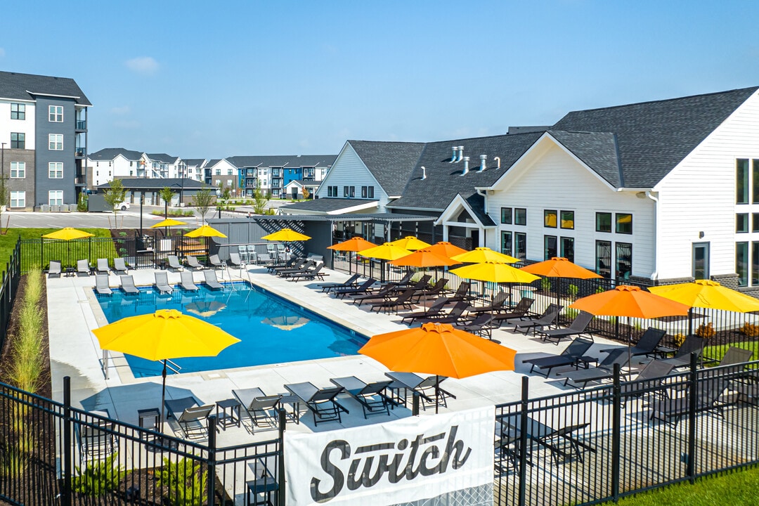 Switch Apartments in Kansas City, KS - Building Photo