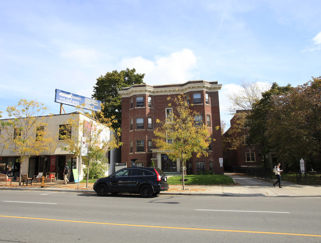 Alaska Condos in Toronto, ON - Building Photo - Primary Photo