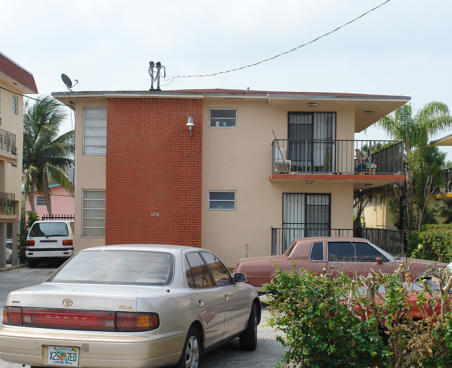 1258 NW 6th St in Miami, FL - Building Photo