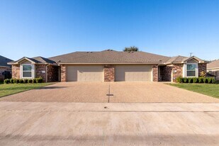 5605 Foxborough Dr in Waco, TX - Building Photo