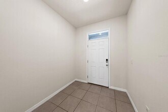 424 Newmont Cir in Ruskin, FL - Building Photo - Building Photo