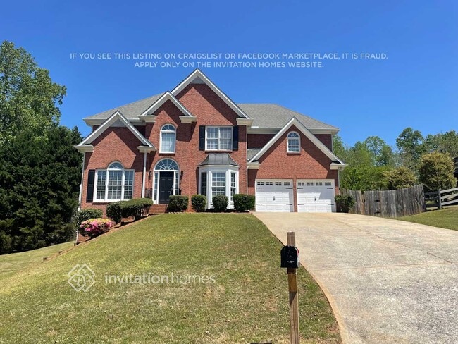 property at 2896 Hilton Cir