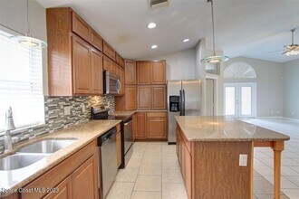 8006 Bracken Ln in Melbourne, FL - Building Photo - Building Photo