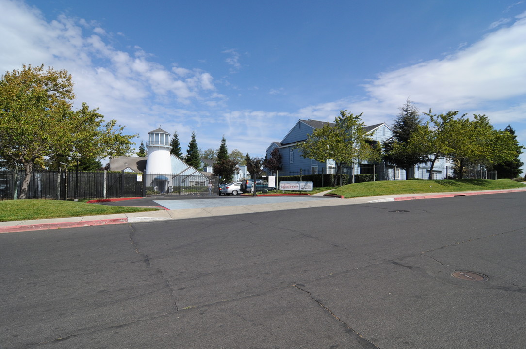 Lighthouse Condominiums in Vallejo, CA - Building Photo