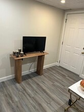 43 Madison St, Unit #B in Malden, MA - Foto de edificio - Building Photo