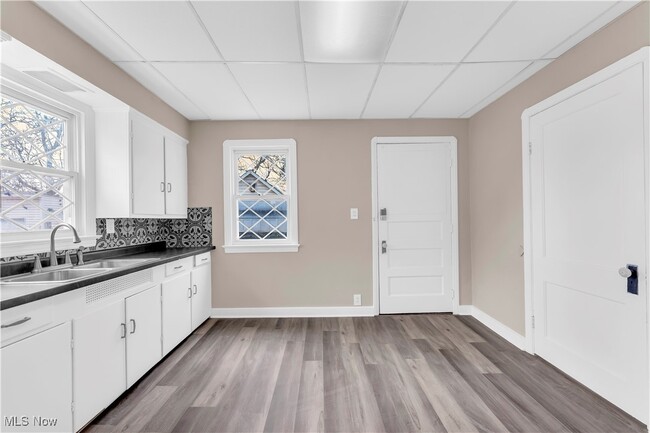 property at 3064 W 103rd St